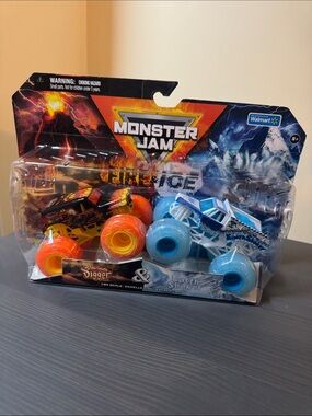NEW Monster Jam Fire and Ice Son-uva Digger & Earth Shaker Exclusive